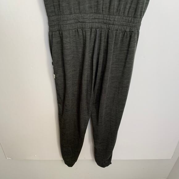 Vuori All Day Women’s Jumpsuit in Charcoal Heather (no size tag) - Picture 5 of 14